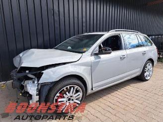 Salvage car Skoda Octavia Octavia Combi (5EAC), Combi 5-drs, 2012 / 2020 2.0 TSI RS 230 16V 2017/7