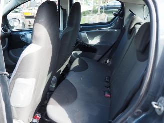 Toyota Aygo 1.0-12V motor kapot picture 14