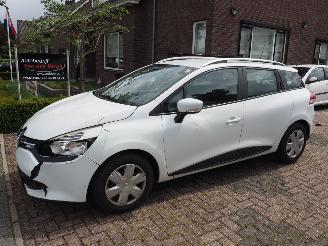 Voiture accidenté Renault Clio 0.9 Tce Expression 2014/3