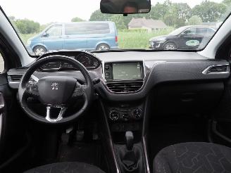 Peugeot 2008 1.2 Vti Active Pack Premium picture 14