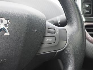 Peugeot 2008 1.2 Vti Active Pack Premium picture 17