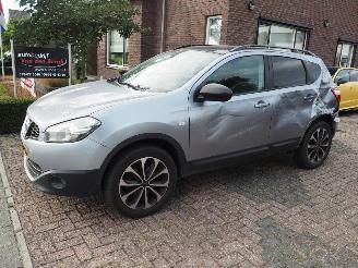 Schadeauto Nissan Qashqai 1.6 360 2013/5