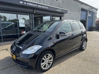 Vaurioauto  passenger cars Mercedes A-klasse A160 70KW AIRCO 136.000 km NAP! 2011/7