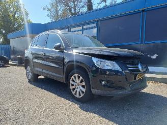Vaurioauto  passenger cars Volkswagen Tiguan 1.4 TSI Sport&Style 2011/4