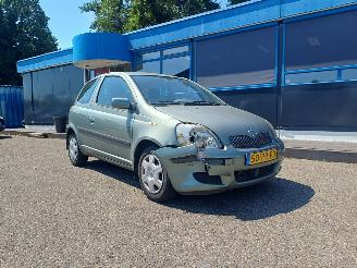 Avarii autoturisme Toyota Yaris 1.3 VVT-i Sol 2004/10