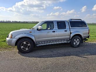 skadebil auto Nissan Navara  2004/5