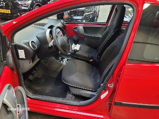 Peugeot 107 1.0i-12v 50-KW XS 5drs picture 16