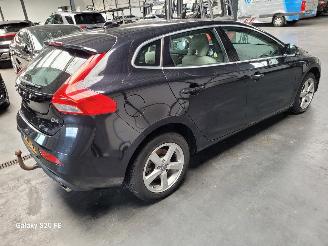 Volvo V-40 2.0 D4 190-PK 6-Bak Summum 5drs picture 3