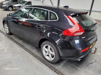 Volvo V-40 2.0 D4 190-PK 6-Bak Summum 5drs picture 2