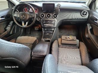 Mercedes A-klasse 180 Automaat 90-KW 5drs Urban picture 16