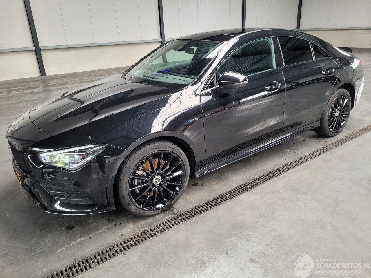 Mercedes Cla-klasse 250e Coupe 118-KW Automaat AMG Pano