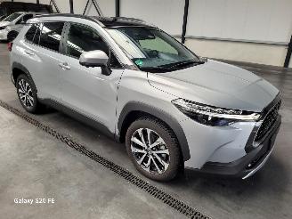 skadebil auto Toyota Corolla Cross Hybrid 2.0 112-KW Automaat AWD Panoramadak 2025/2