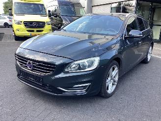 Coche accidentado Volvo V-60 2.4 Plug in Hybrid 2013/7
