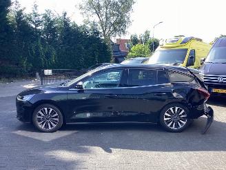 Ford Focus 1.0 EcoBoost Hybrid Titanium X picture 8