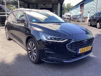 Ford Focus 1.0 EcoBoost Hybrid Titanium X picture 3