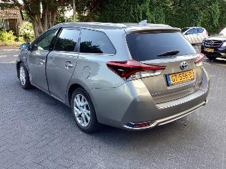 Toyota Auris Touring Sports 1.8 Hybrid Lease picture 5