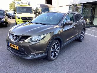 skadebil auto Nissan Qashqai 1.2 Tekna 2014/5