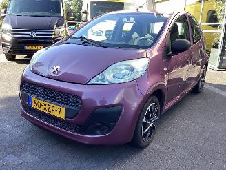 Damaged car Peugeot 107 1.0 Access 2012/9