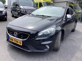 škoda osobní automobily Volvo V-40 2.0 D2 R Design 2015/12