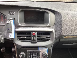Volvo V-40 2.0 D2 R Design picture 12