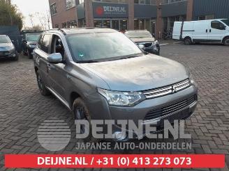 Mitsubishi Outlander Outlander (GF/GG), SUV, 2012 / 2022 2.0 16V PHEV 4x4 picture 1