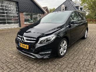 Damaged car Mercedes B-klasse B180 Amibition Automaat 2016/1