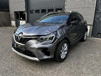 damaged passenger cars Renault Captur 1.0 Tce CLIMA / NAVI / CRUISE / PDC 2020/2