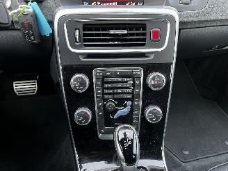 Volvo S-60 1.5 T3 AUTOMAAT / NAVI / CRUISE / LEER / PDC picture 14