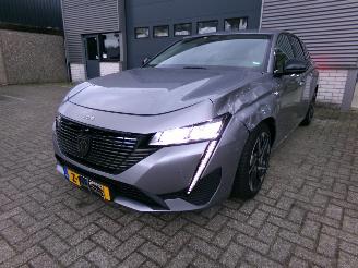 škoda osobní automobily Peugeot 308 SW 1.6 PLUG-IN HYBRID / NAVI / CAMERA / CRUISE 2024/3