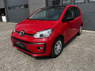 Auto incidentate Volkswagen Up! 1.0 BMT High Up! AUTOMAAT / CRUISE / CAMERA 2019/7