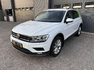 Voiture accidenté Volkswagen Tiguan 2.0 TSI 4 MOTION AUTOMAAT HIGHLINE 2019/10