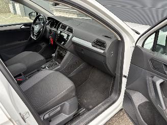 Volkswagen Tiguan 2.0 TSI 4X4 AUTOMAAT / NAVI / CRUISE / CAMERA picture 11