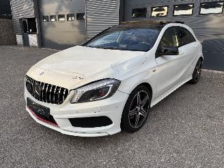 uszkodzony samochody osobowe Mercedes A-klasse 250 AMG PAKKET / PANODAK / AUTOMAAT 2013/3