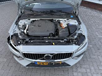Volvo V-60 2.0 T6 Plug-in Hybrid AWD Plus Bright picture 8