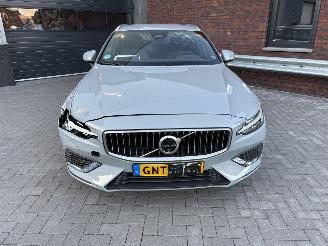 Volvo V-60 2.0 T6 Plug-in Hybrid AWD Plus Bright picture 2
