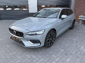 škoda osobní automobily Volvo V-60 2.0 T6 Plug-in Hybrid AWD Plus Bright 2024/10