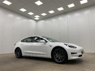 krockskadad bil auto Tesla Model 3 Standard RWD Plus 2019/9