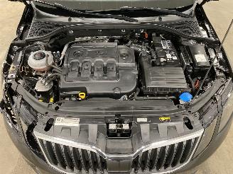 Skoda Octavia Combi 1.6 TDI Edition Navi Clima picture 15