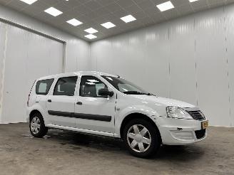 krockskadad bil auto Dacia Logan MCV 1.6 MPI Ambiance Airco 2012/1