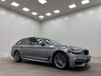 Damaged car BMW 5-serie Touring 520i Autom. High Executive Navi Clima 2018/6