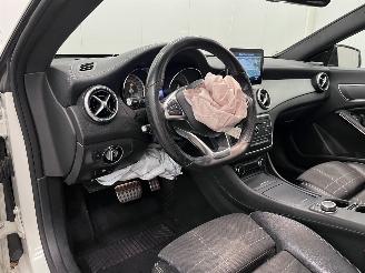 Mercedes Cla-klasse Shooting Brake 220d Autom. AMG Panoramadak Navi Clima picture 8