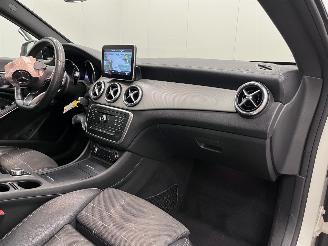 Mercedes Cla-klasse Shooting Brake 220d Autom. AMG Panoramadak Navi Clima picture 13