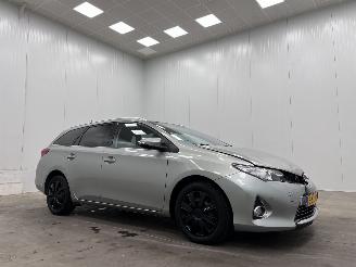 Damaged car Toyota Auris Touring Sports 1.8 Hybrid Panoramadak Navi Clima 2013/11