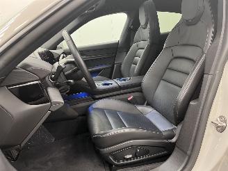 Porsche Taycan Panoramadak picture 9