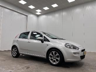 uszkodzony samochody osobowe Fiat Punto Evo 0.9 TwinAir Sempre 5-drs Navi Clima 2017/11