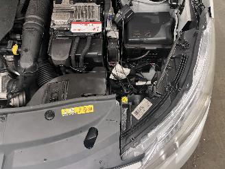 Peugeot 2008 1.2 PureTech Allure Panoramadak Navi Clima picture 17