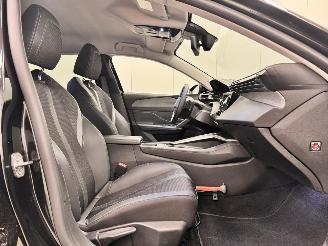 Peugeot 308 SW 1.2 PureTech Autom. Allure Navi Clima picture 11