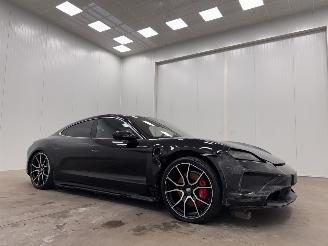 Damaged car Porsche Taycan 4S Panoramadak Facelift 2024/8