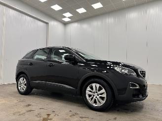 Schadeauto Peugeot 3008 1.2 Autom. PureTech Executive Navi Clima 2020/10