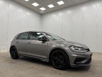 Schadeauto Volkswagen Golf 1.4 TSI Business R Navi Clima 2018/3
